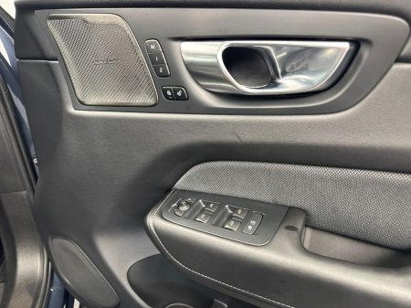 2024 Volvo XC60 - thumbnail 11