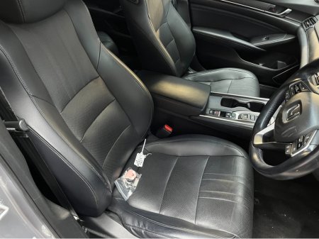 2020 Honda Accord 2020 HONDA ACCORD EX 2.0 AUTOMATIC / CRUISE CONTROL / REVERSE CAMERA / ELECTRIC MEMORY & HEATED SEATS / PADDLE SHIFTERS / HEATED REAR SEATS thumbnail