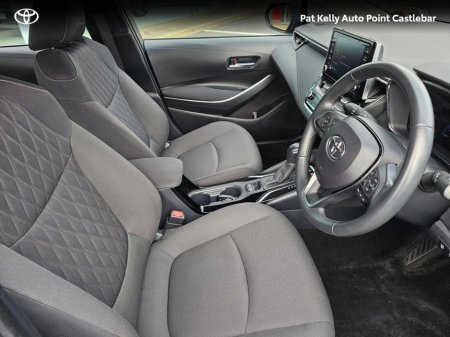2022 Toyota Corolla HYB LUNA SALOON 4DR AUTO €25,900 thumbnail