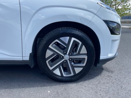 2022 Hyundai Kona - photo 2