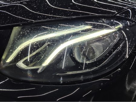 2019 Mercedes-Benz E Class - thumbnail 20