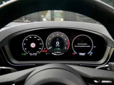 2025 Porsche Cayenne - thumbnail 18