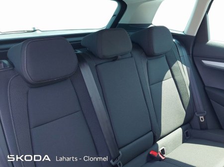 2025 Skoda Karoq SELECTION 2.0TDI 115HP €37,950 thumbnail