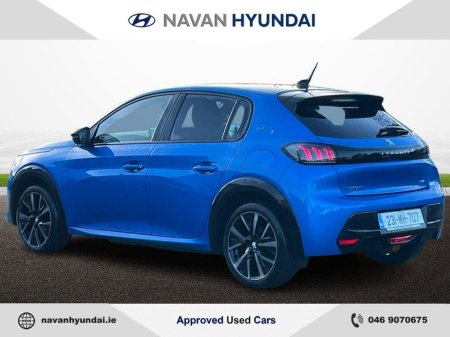 2023 Peugeot 208 Electric 136bhp (50 kWh) GT €19,950 thumbnail