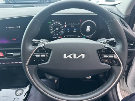 2023 Kia Niro 1.6 GDI PHEV K4 Auto €29,950 thumbnail