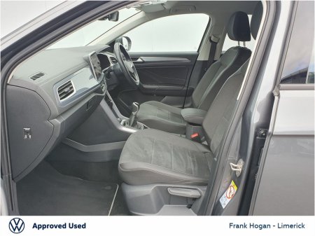 2023 Volkswagen T-Roc - thumbnail 4