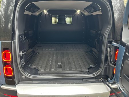 2023 Land Rover Defender 3.0D 110 SE 3 Seat Commercial €50,365 thumbnail