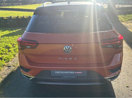 2019 Volkswagen T-Roc SPORT 2.0 TDI with pan roof €20,995 thumbnail