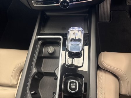 2026 Volvo XC60 - thumbnail 16