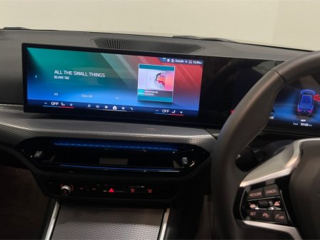 2025 BMW i4 - thumbnail 8