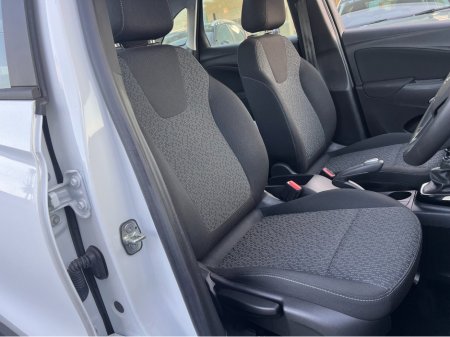 2024 Opel Crossland X **Only 14,000 Kms** Best Value As New 2024 Opel Crossland Diesel Apple Car Play Rear View Camera www.bolands.ie Est.1955 €21,950 thumbnail