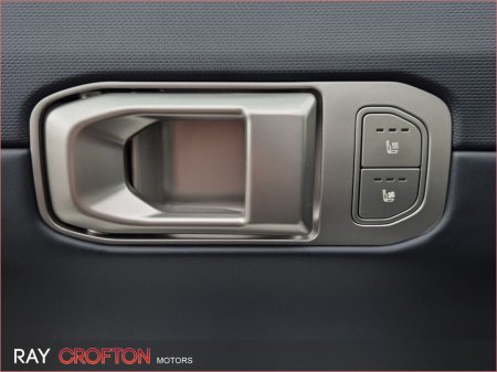 2025 Kia EV4 EV4 5 HB GT LINE LR 5DR AUTO €49,950 thumbnail