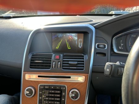 2016 Volvo XC60 - thumbnail 16