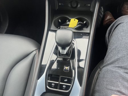 2025 MG HS Trophy thumbnail