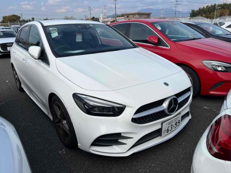 2020 Mercedes-Benz B Class B180 AMG AUTOMATIC 1.3 PETROL //HIGH SPEC//LOW MILES//HALF LEATHER HEATED SEATS//REVERSE CAMERA//FULL ELECTRIC MEMORY SEATS//