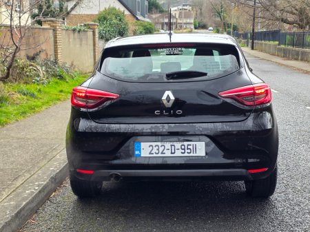 2023 Renault Clio Equilibre TCE 90 CVT Dfull MY2 €18,950 thumbnail