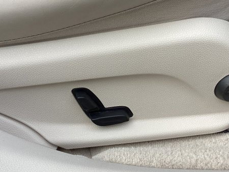 2017 Mercedes-Benz E Class E 220 d 220D Exclusive 4DR Auto €23,750 thumbnail