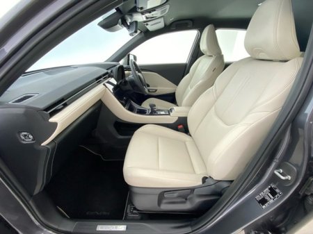 2025 Lexus LBX Elegant €39,950 thumbnail