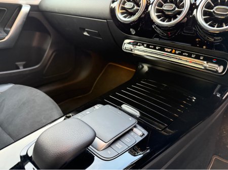 2021 Mercedes-Benz A Class 250E AMG LINE PREMIUM 5DR AU €27,950 thumbnail