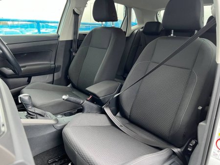 2019 Volkswagen Polo COMFORTLINE 1.0 TSI AUTO // FULL SERVICE HISTORY // DIAMOND CUT ALLOYS // APPLE CARPLAY/ANDROID AUTO €16,900 thumbnail