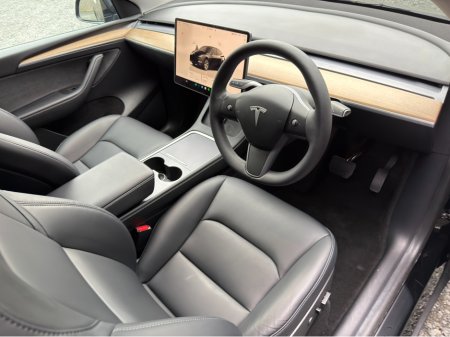 2023 Tesla Model Y MODEL Y LONG RANGE AWD €32,950 thumbnail