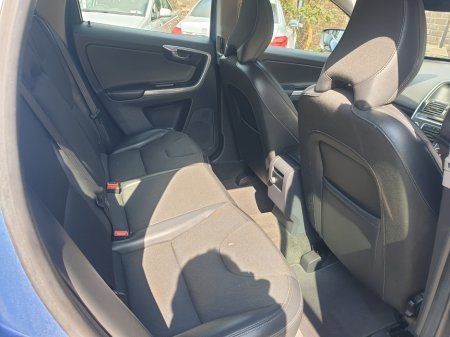 2016 Volvo XC60 D4 (190hp) FWD SE €18,950