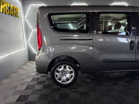 2017 Fiat Doblo - thumbnail 5