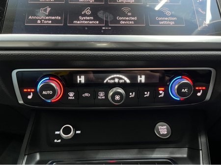 2020 Audi Q3 €34950! 2020 AUDI Q3 S-LINE 35TDI QUATTRO 2.0 AUTOMATIC / CRUISE CONTROL / ELECTRIC MEMORY & HEATED SEATS / REVERSE CAMERA €34,950 thumbnail