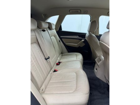 2019 Audi Q5 2.0TDI 190 S-Tronic quattro SE €29,950 thumbnail