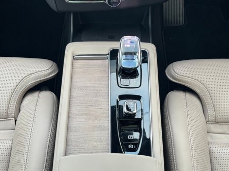 2025 Volvo XC90 T8 ULTRA BLONDE LEATHER HUGE SPEC €84,995 thumbnail