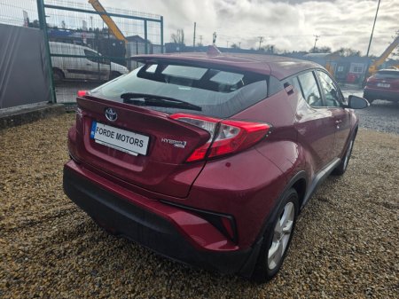 2017 Toyota C-HR - view 4