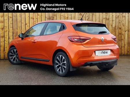 2023 Renault Clio TCe 90 DFull Equilibre €18,900