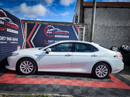 2020 Toyota Camry - thumbnail 7