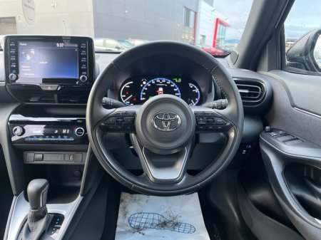 2024 Toyota Yaris Cross CROSS LUNA SPORT 4DR AUTO €30,950 thumbnail