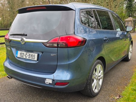 2013 Vauxhall Zafira - view 3