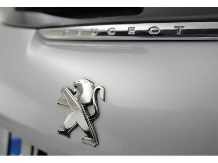 2015 Peugeot 208 - thumbnail 29