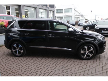 2018 Peugeot 5008 - view 3