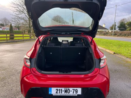 2021 Toyota Corolla 1.8 Hybrid Luna Hatchback €21,500 thumbnail