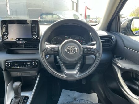 2023 Toyota Yaris - thumbnail 9