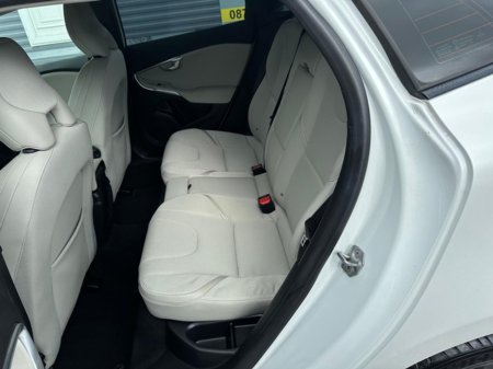 2015 Volvo V40 Cross Country D4 2.0L DIESEL AUTOMATIC(2293) €12,995 thumbnail