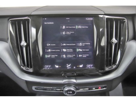 2018 Volvo XC60 - thumbnail 16