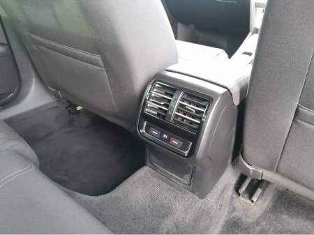 2016 Volkswagen Passat - thumbnail 16