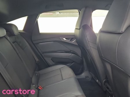 2022 Audi Q4 e-tron Q4 E-Tron S Line 40 S Line 40 204 Electric 82kWh Auto €34,880 thumbnail