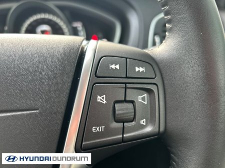 2018 Volvo V40 D2 MOM ED 5DR €16,450 thumbnail