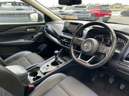 2022 Nissan Qashqai 1.3 HYB SV PREMIUM MY2 QQ MY22 4DR €27,950 thumbnail