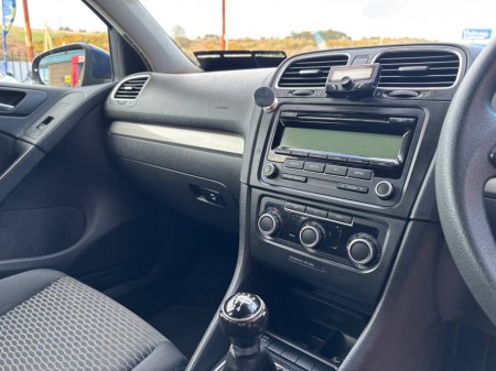 2010 Volkswagen Golf - thumbnail 12