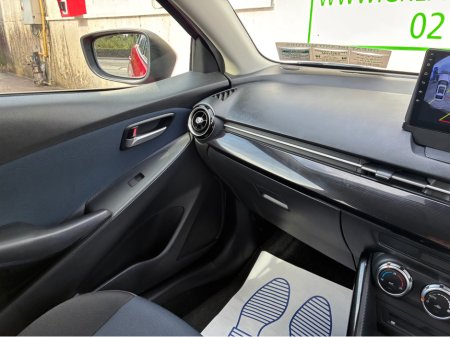 2015 Mazda Demio - thumbnail 18