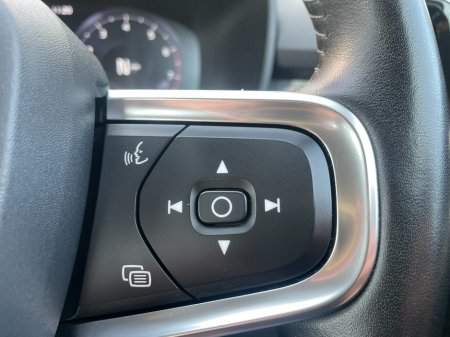 2020 Volvo XC40 - thumbnail 19