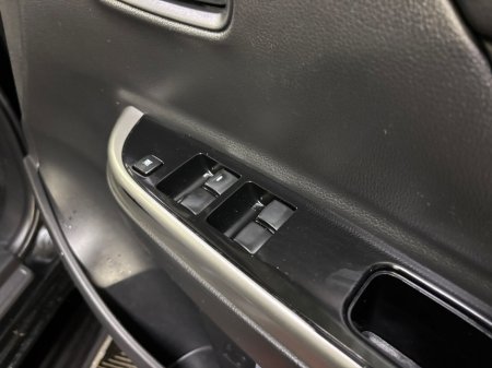 2021 Mitsubishi L200 - thumbnail 10