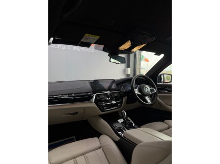 2017 BMW 5 Series - thumbnail 14